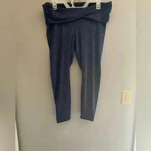 Woman’s Nike Dry Fit Blue Polka Dot Capri Leggings Size XL